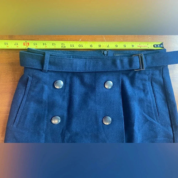 Banana Republic Women’s Lined Wool Blend Mini Button Detail Military Skirt EUC 8 - Picture 6 of 9